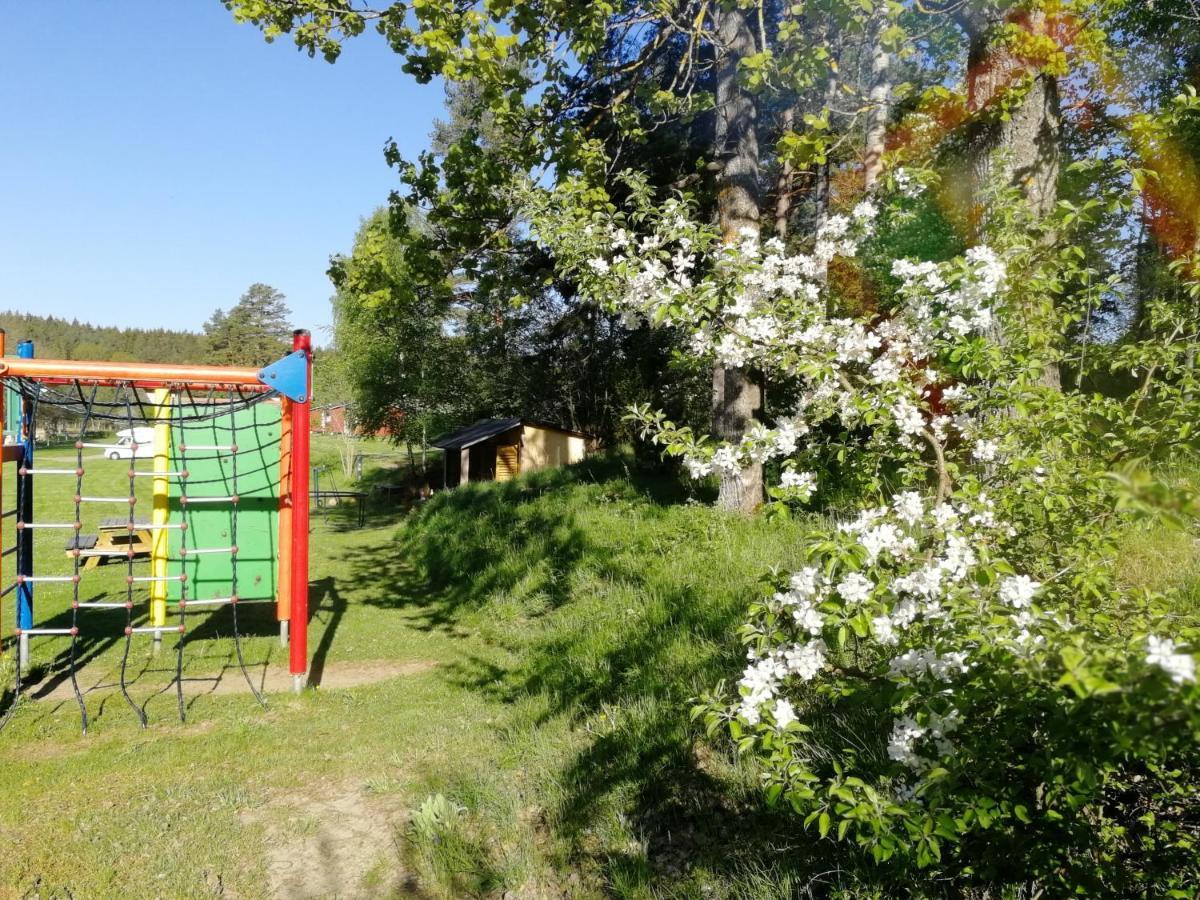 Yxningens Holiday Homes, Cottages And Camping Gusum ภายนอก รูปภาพ